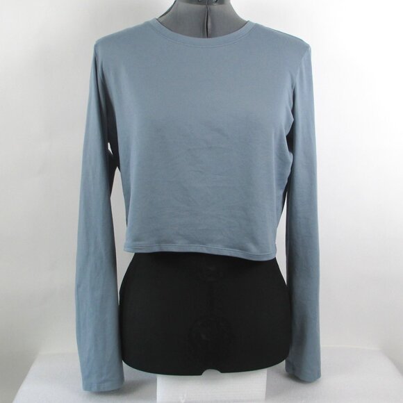 ALO CROP FINESSE LONG SLEEVE TOP - Picture 2 of 14